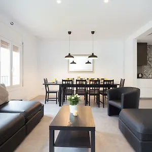 https://vintage-plaza-universidad-5bedrooms-2bathrooms.catalonia-hotels.com
